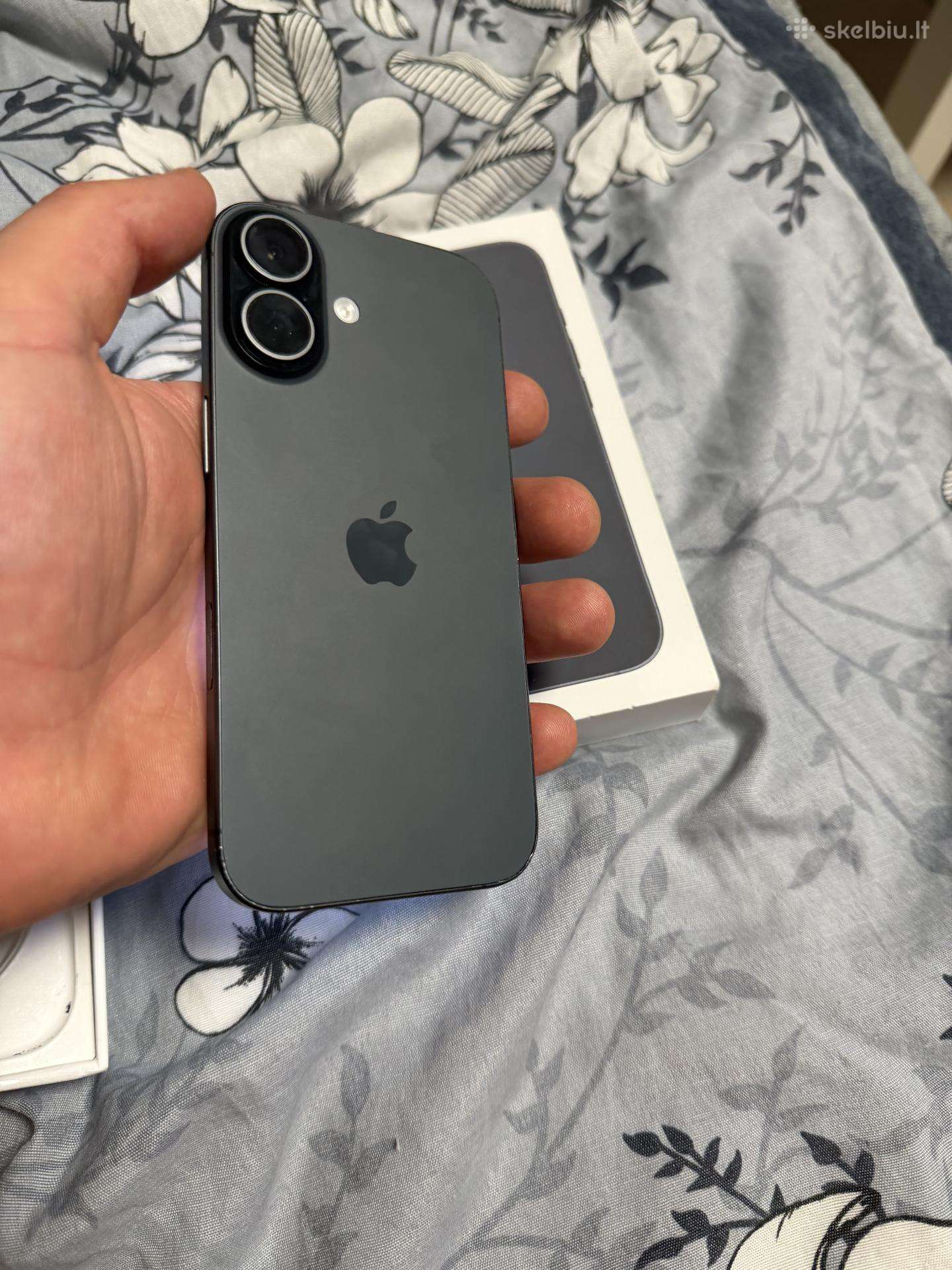 iPhone 17