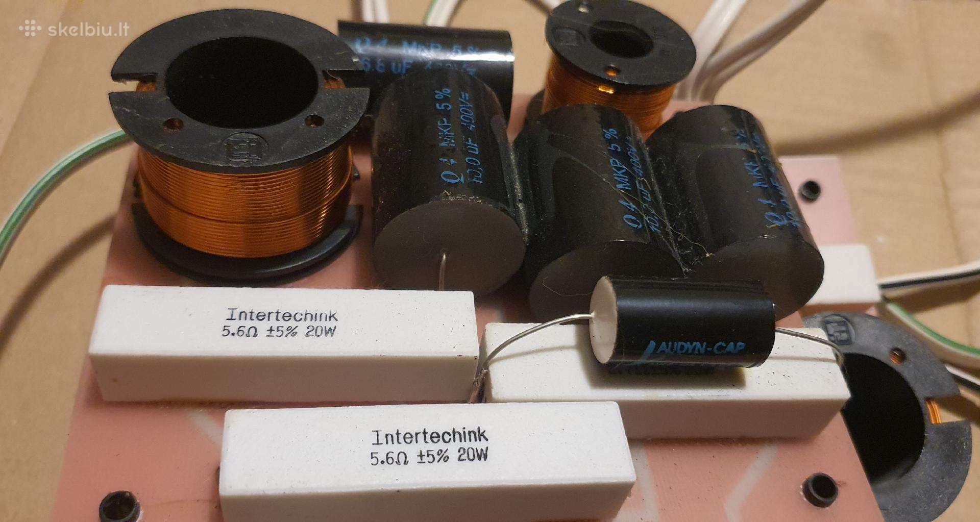 Koloneliu filtrai 3juostu