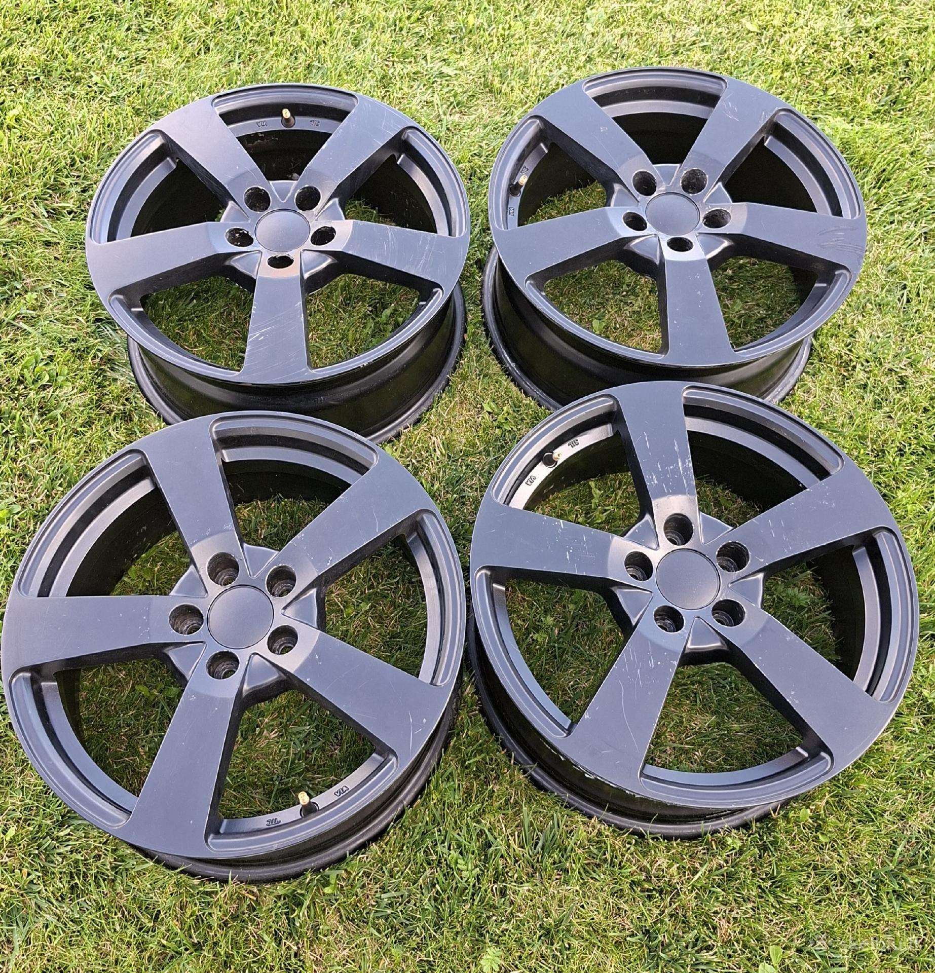R17, 5x108 ir Nissan R16, 5x114.3