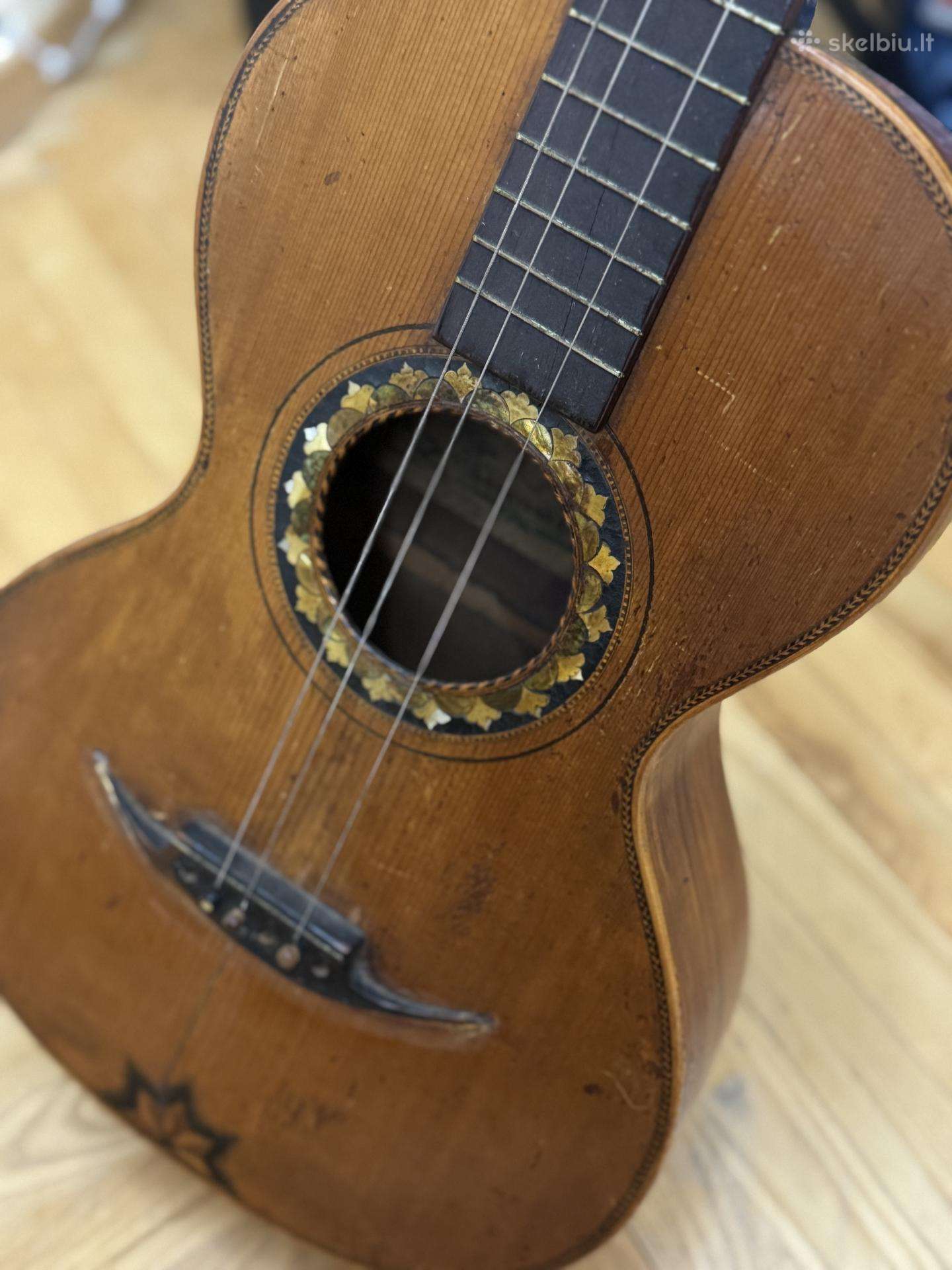 Antikvarinė gitara