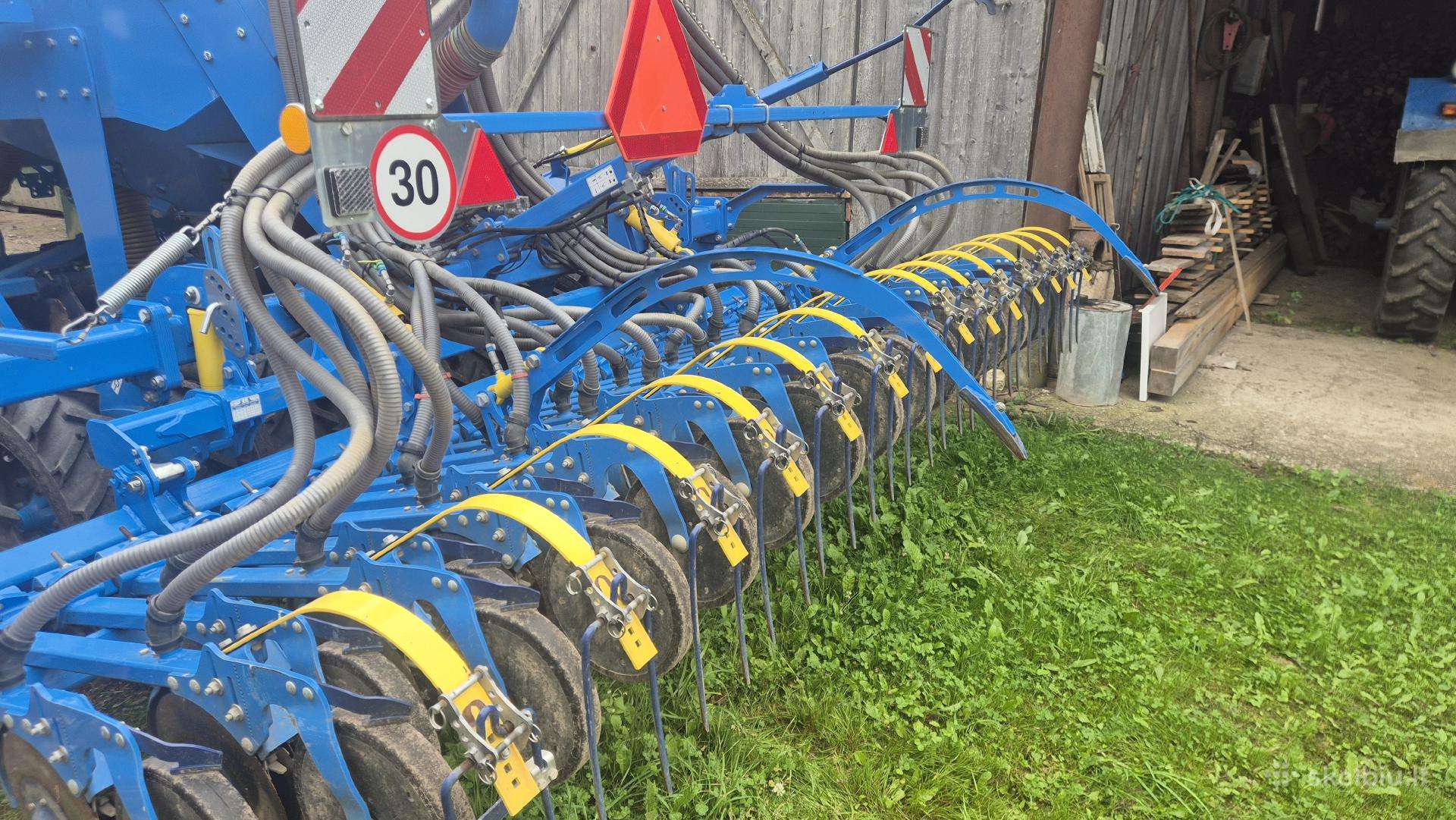 Farmet 4, seeders, planters