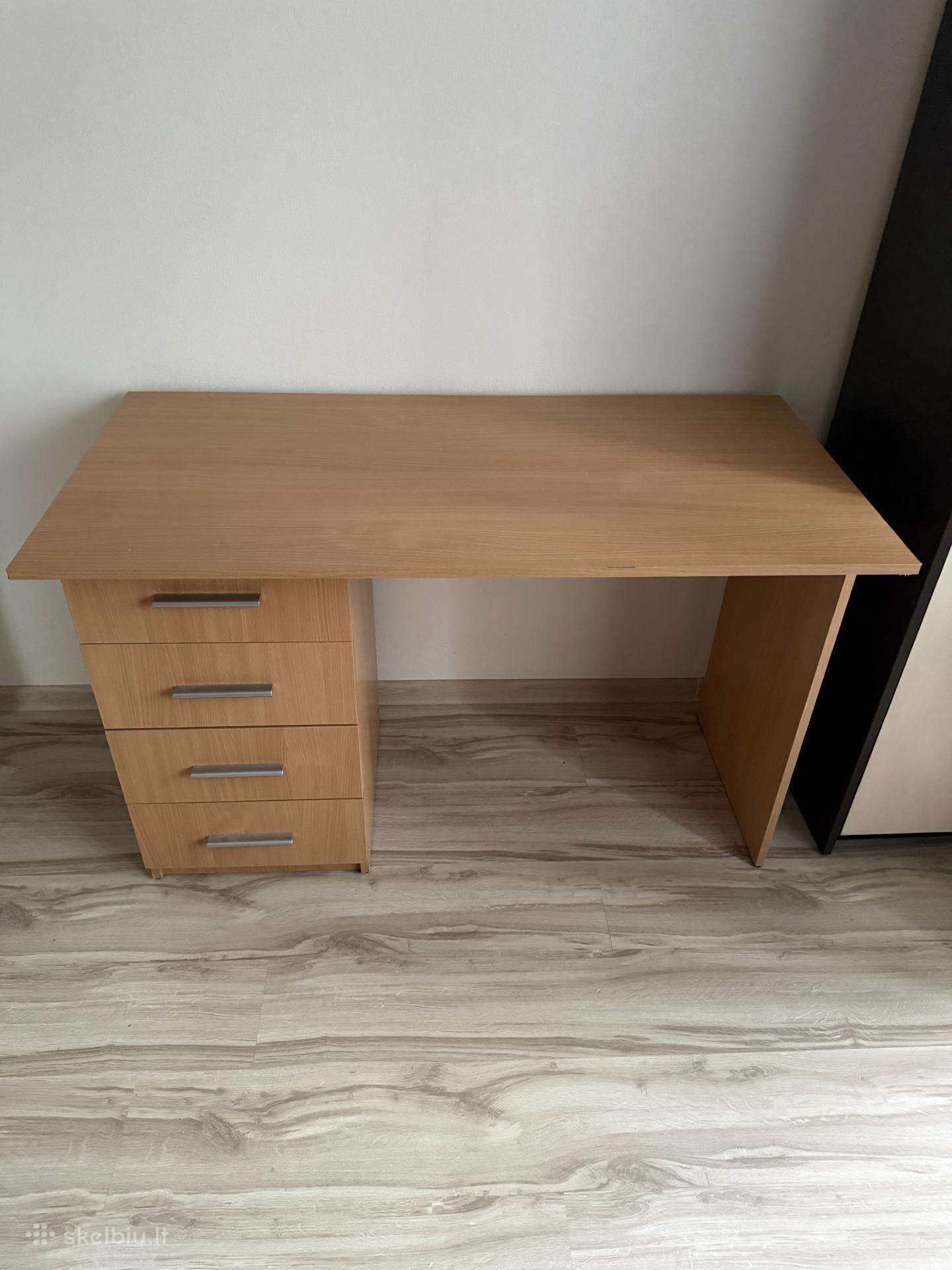 Didelis rašomasis stalas su 4 stalčiais, 160 cm