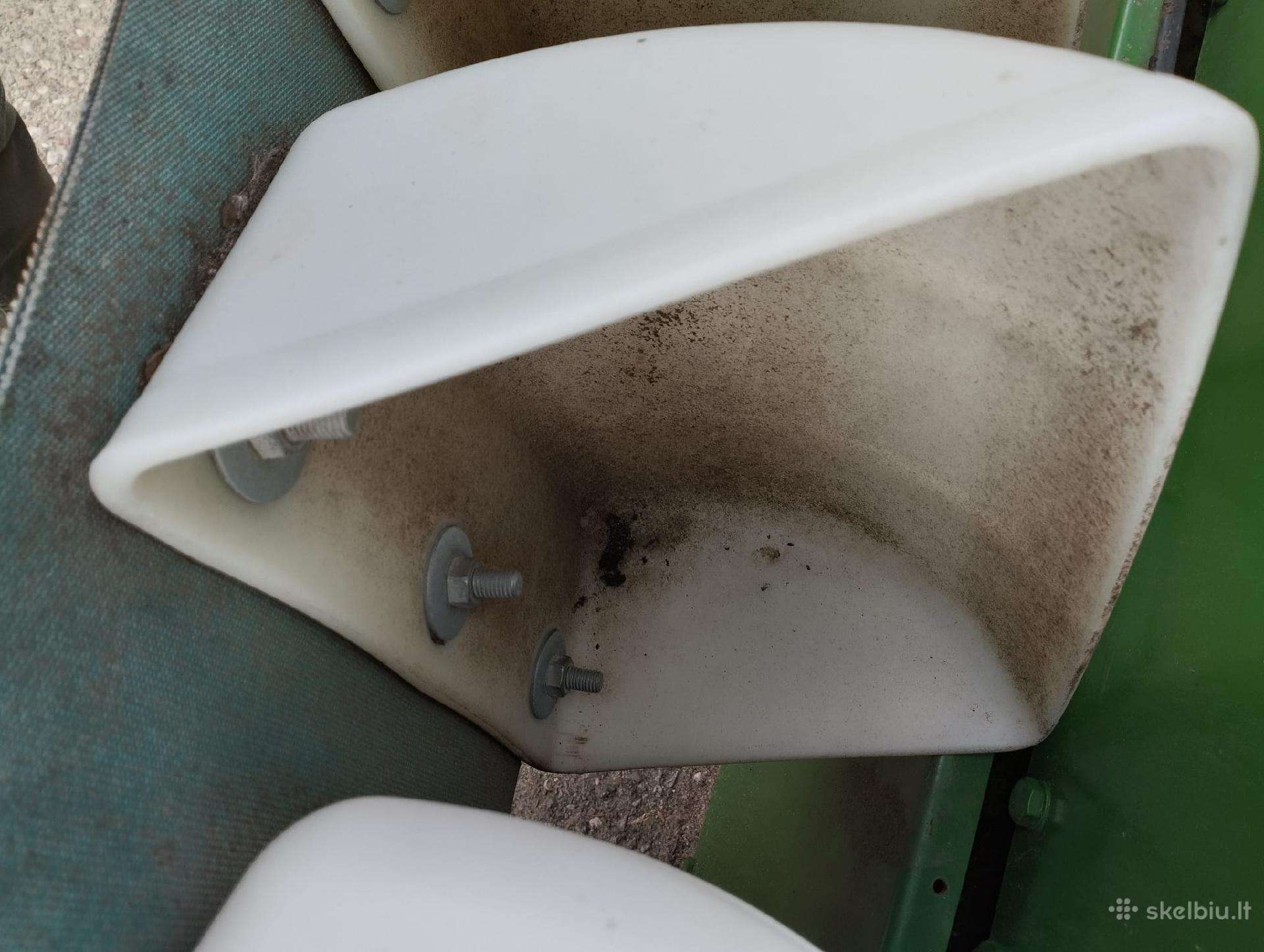 Parduodama grūdų transportavimo įranga