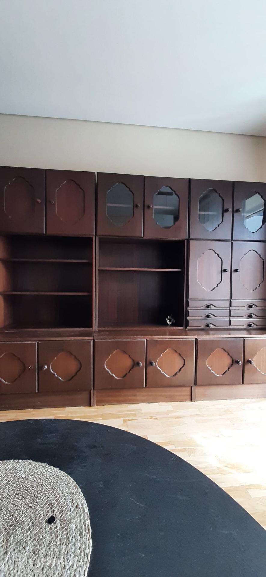 Parduodu sekciją