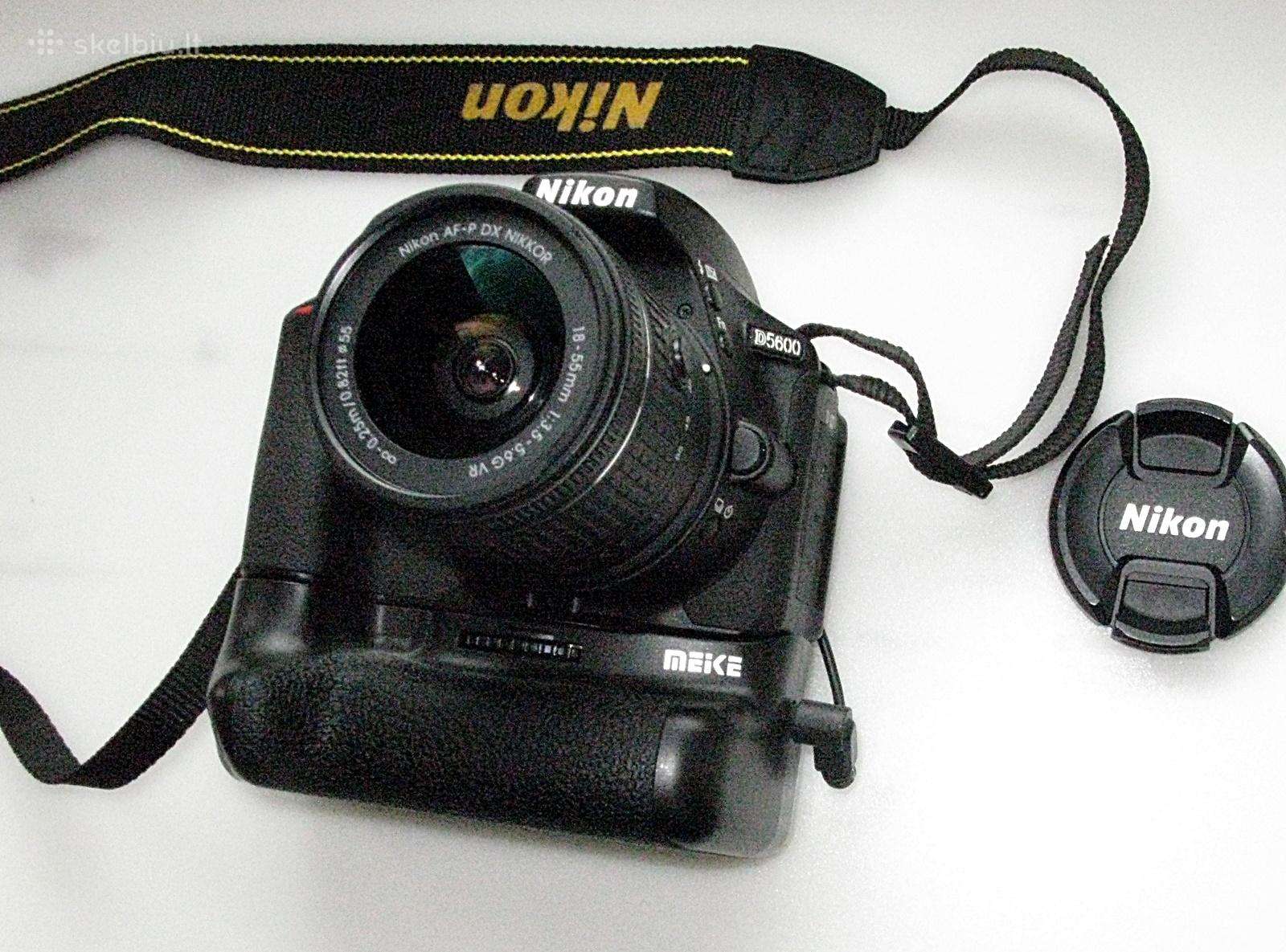 Nikon D5600 su objektyvu