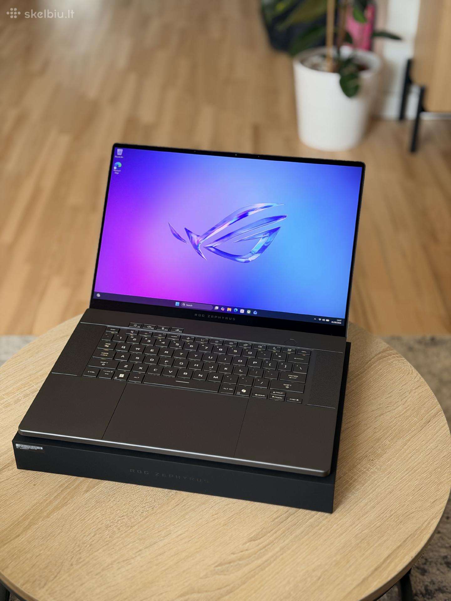 Asus Zephyrus G16 arba G14