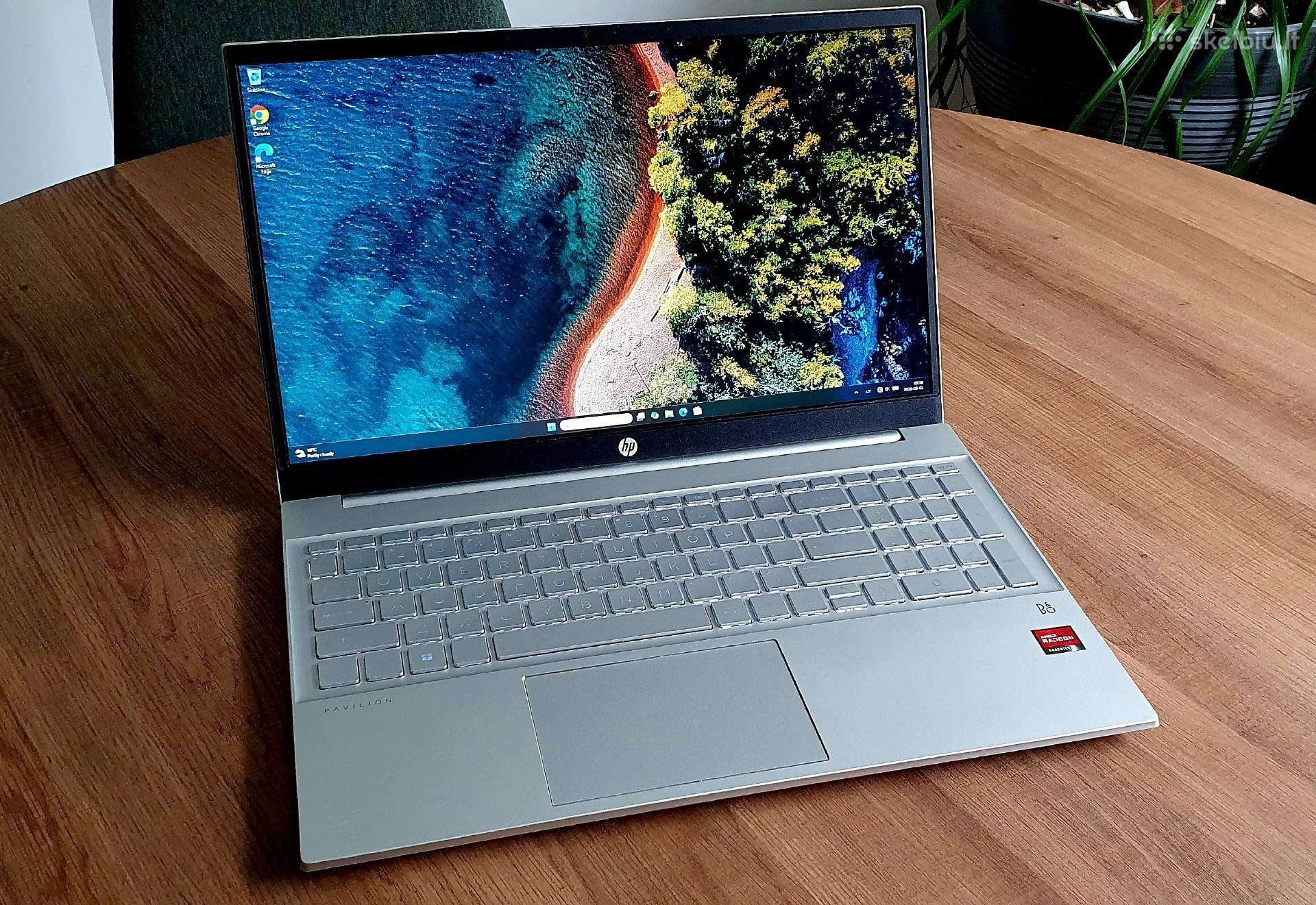 Hp Pavilion 12x2.1ghz/ 16 RAM/ Radeon/ 500gb Nvme