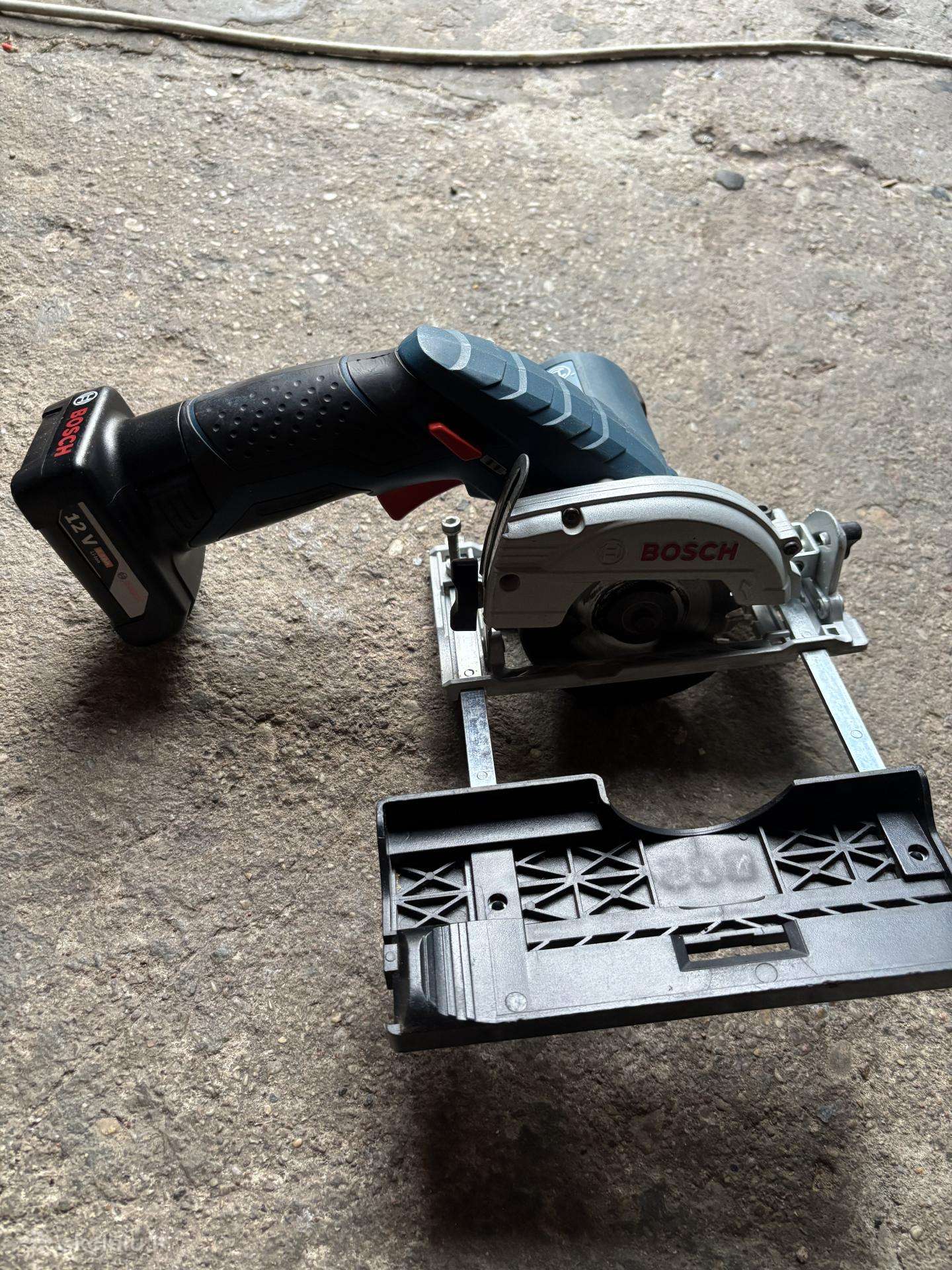 Bosch Gks 12v-26 diskinis pjūklas