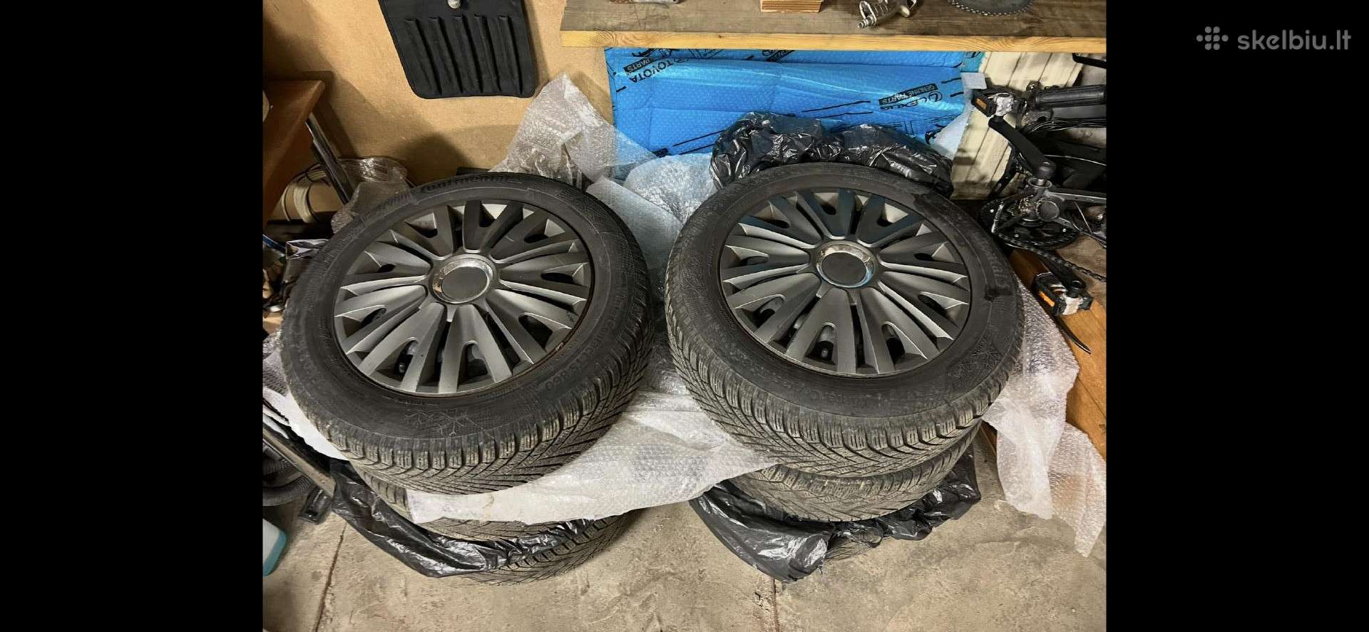 Nissan Juke 4 ratlankiai R16 su 2 žiem. padangom