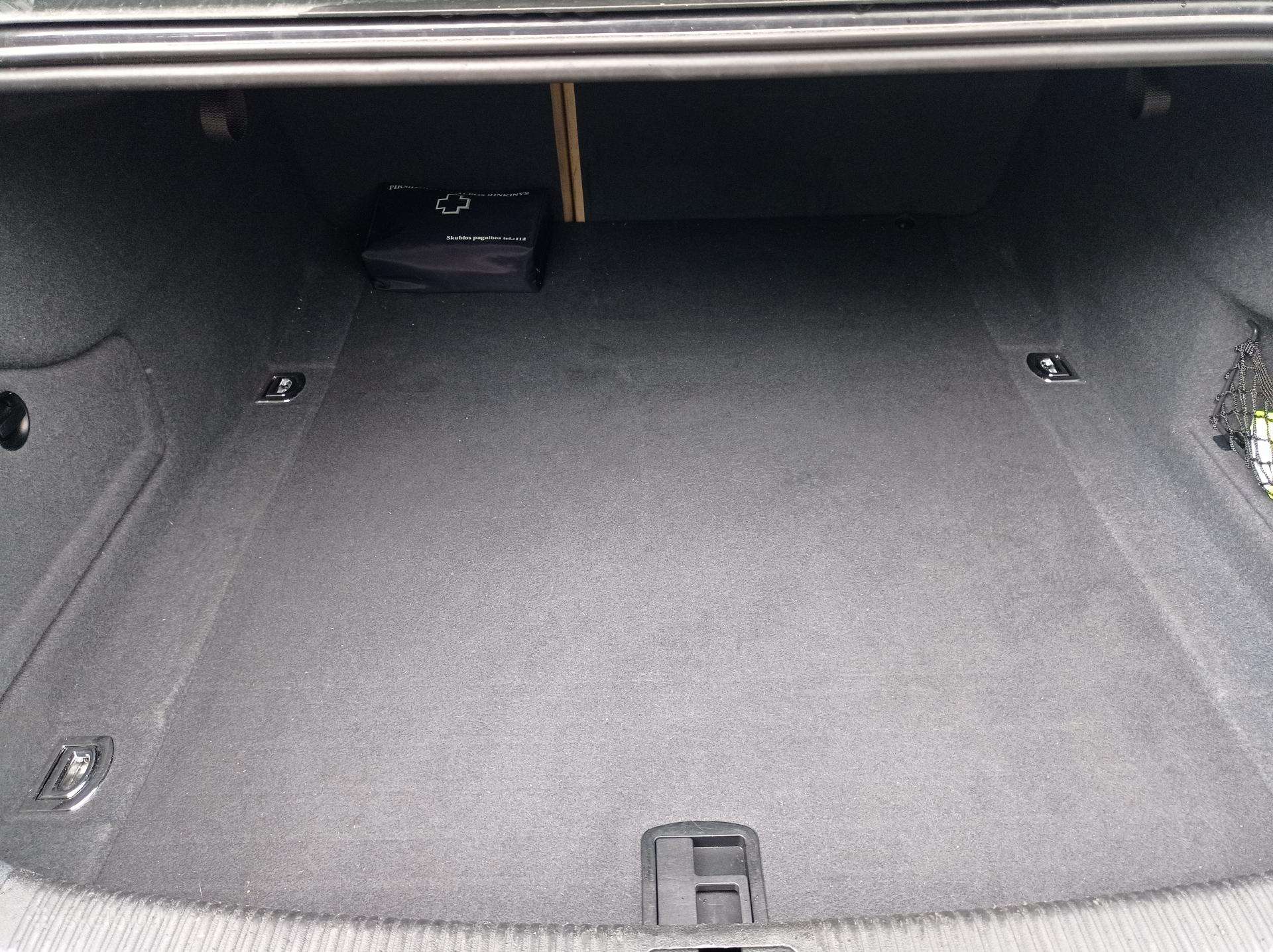 Audi A6, 3.0 l., sedanas