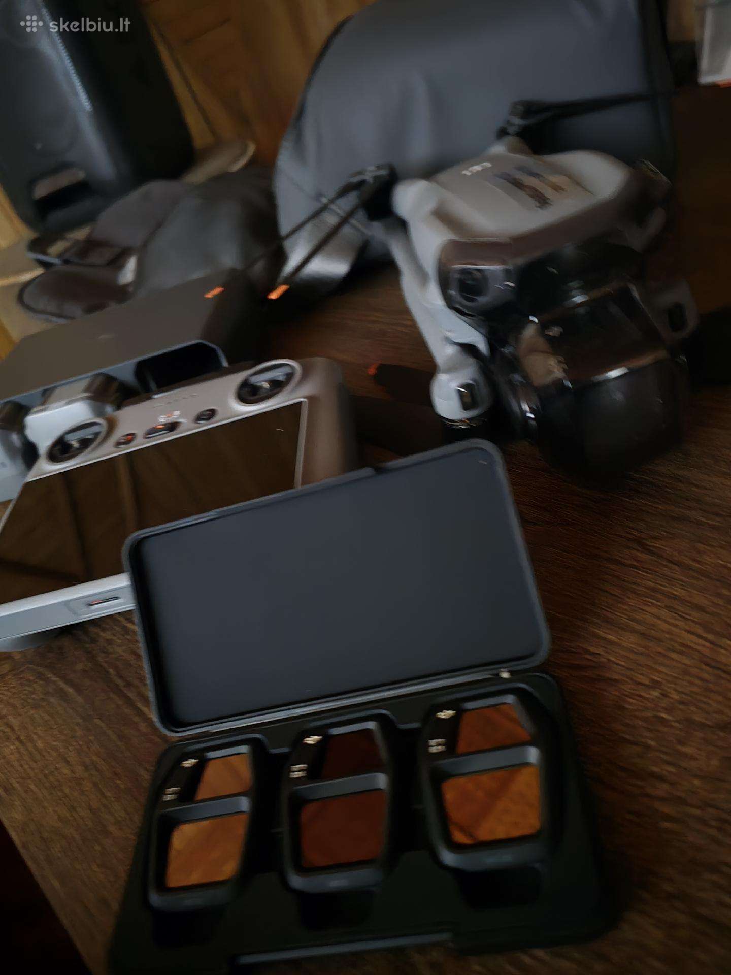 Dji Air 3s dronas