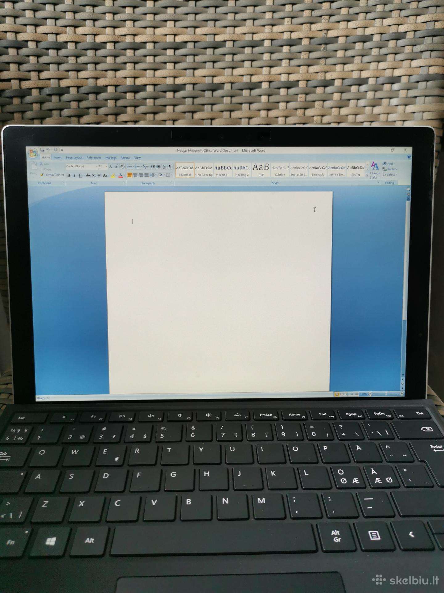 Surface pro 7