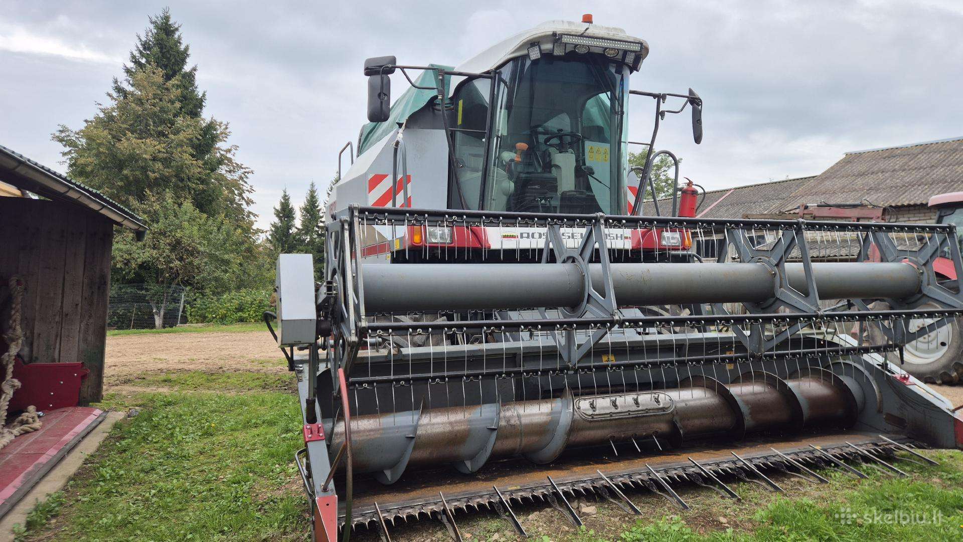 Rostselmash 420, combine harvesters