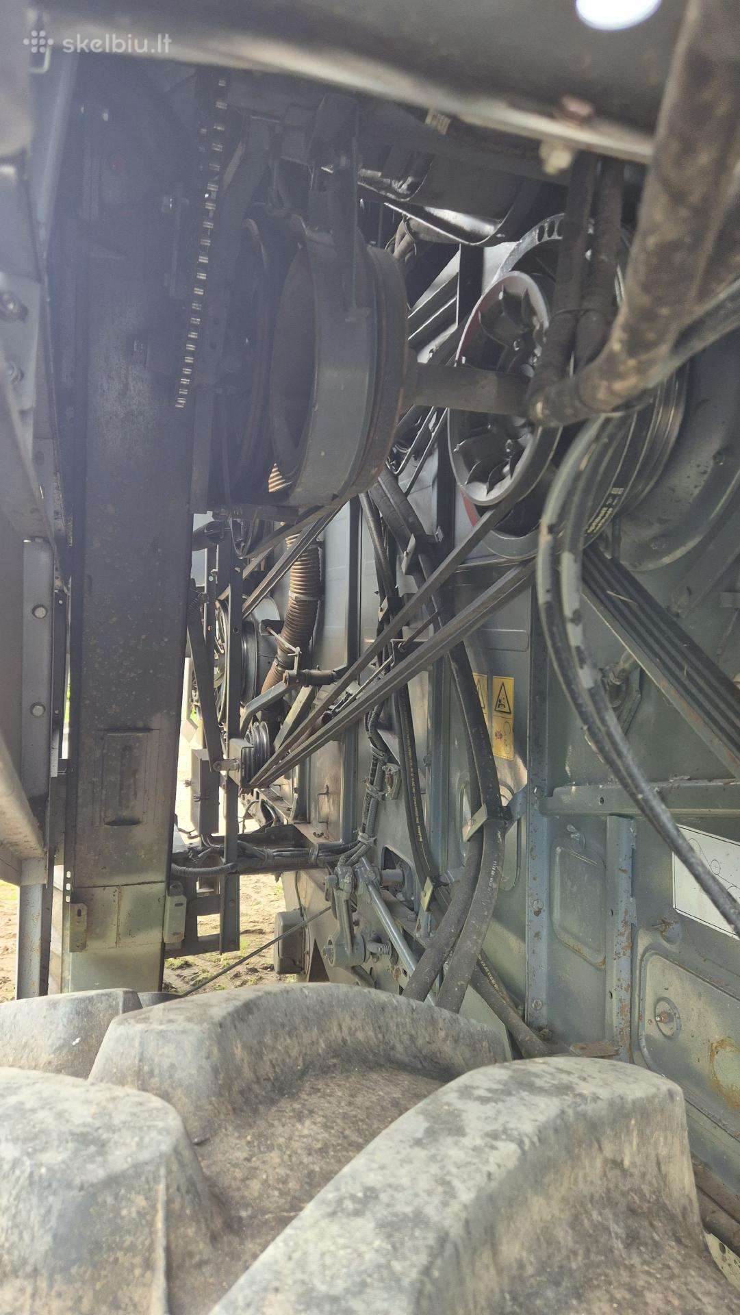 Rostselmash 420, combine harvesters