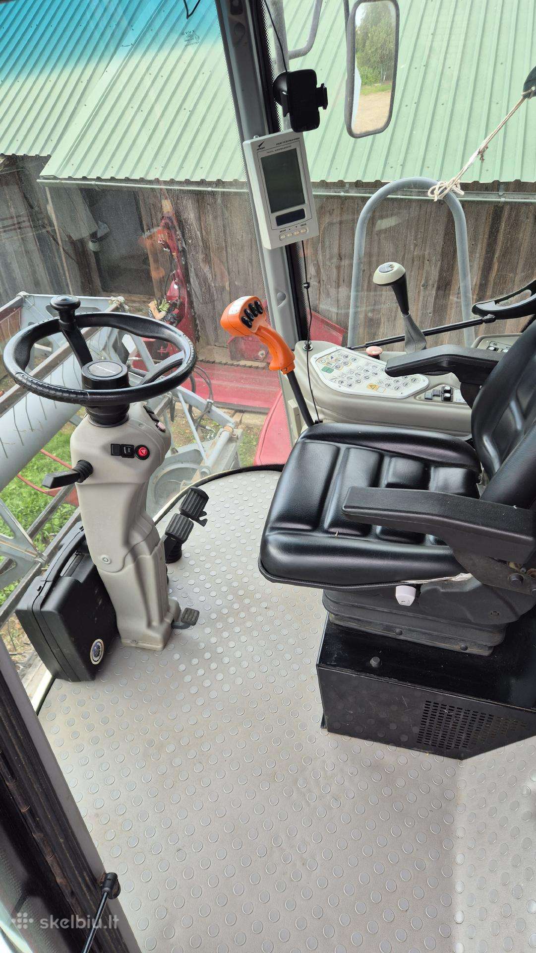 Rostselmash 420, combine harvesters