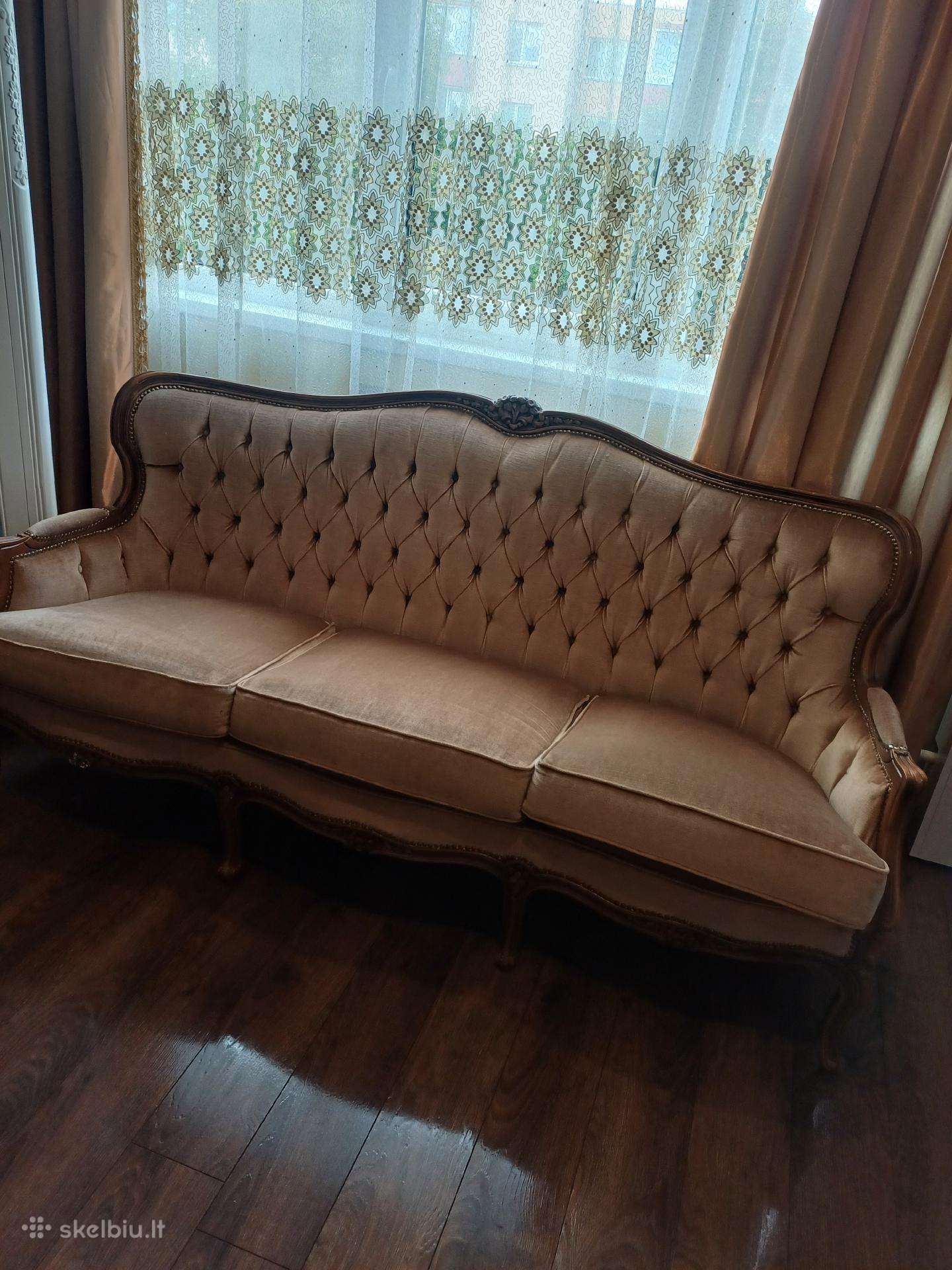 Antikvarine sofa