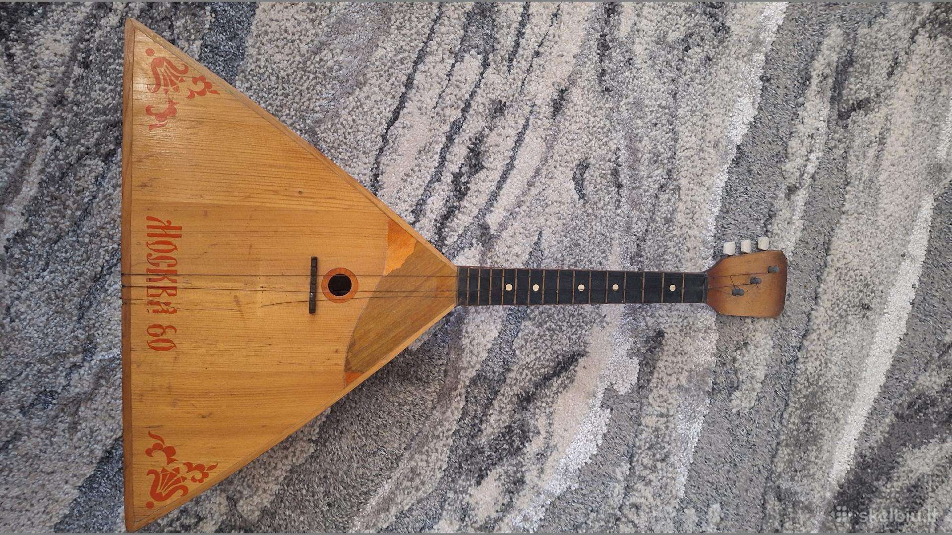 Balalaika Moskva 80