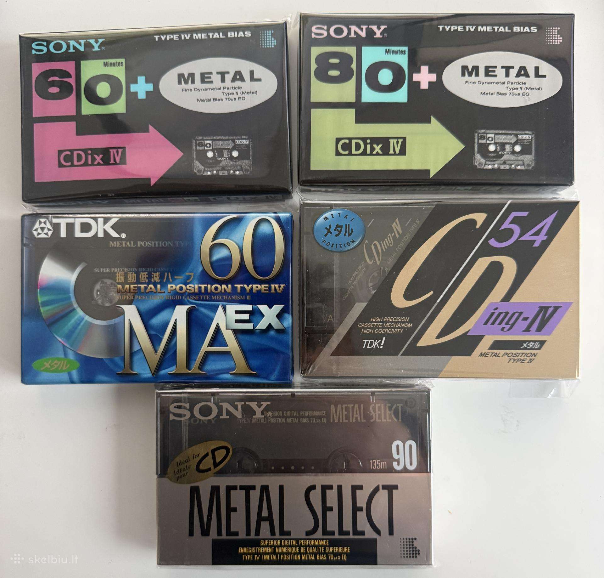 Metalo tipo kolekcinės audiokasetės