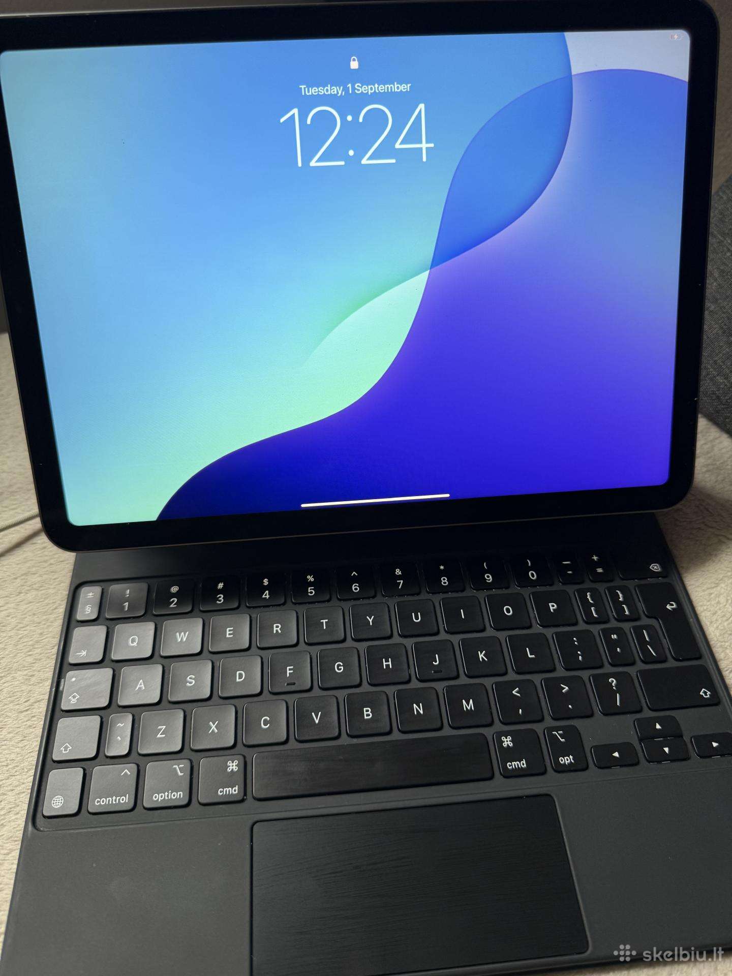 iPad Air 2022+ magic keyboard