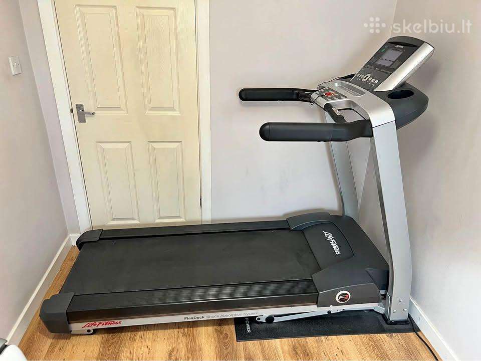 Bėgimo takelis Life Fitness F3