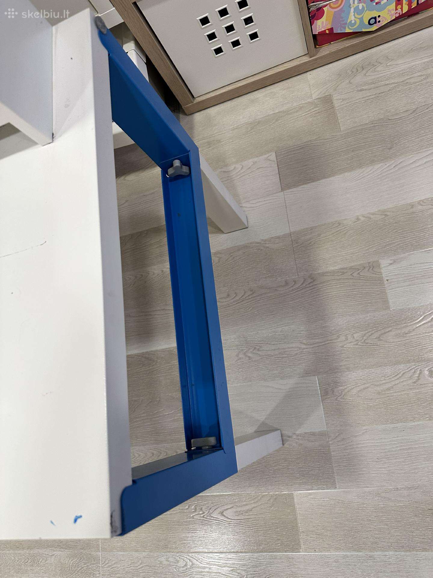 Ikea vaikiškas stalas(reguliuojamas) + kėde