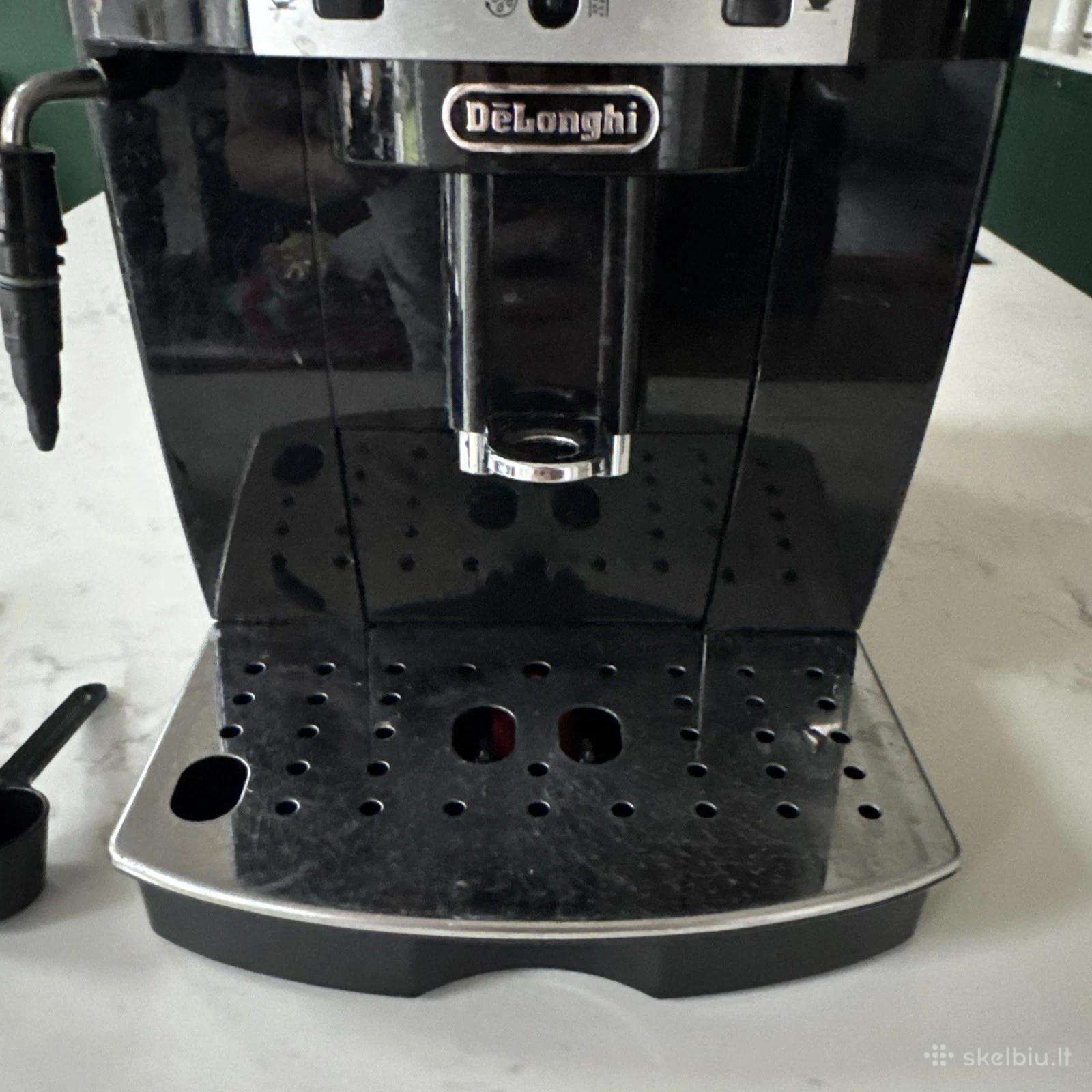 Kavos aparatass Delonghi Magnifica S Ecam