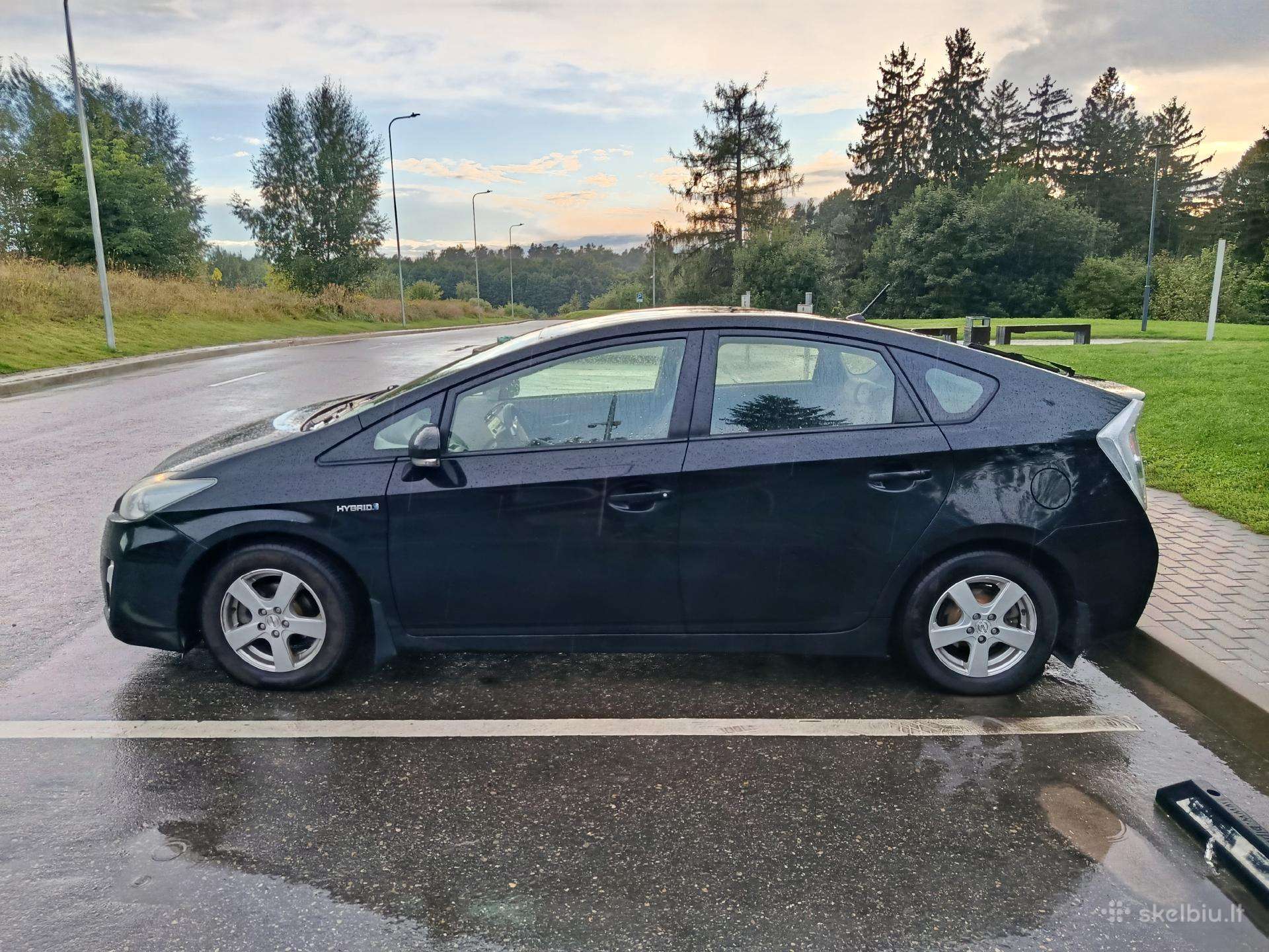 Toyota Prius, Хэтчбек