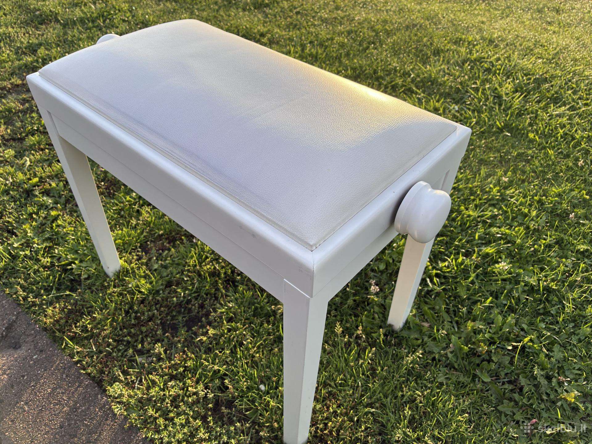 Pianino kėdutė
