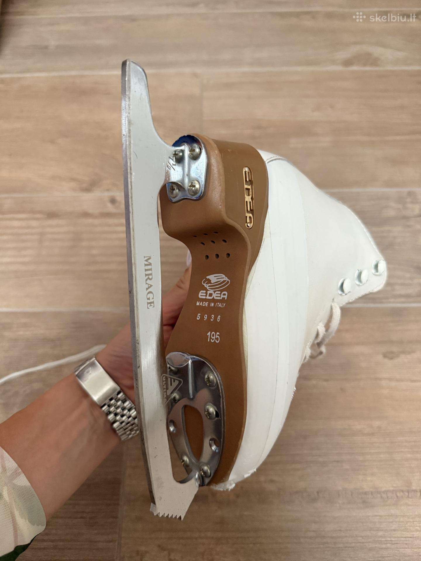 Edea Motivo Figure Skates, Size 195 + Accessories
