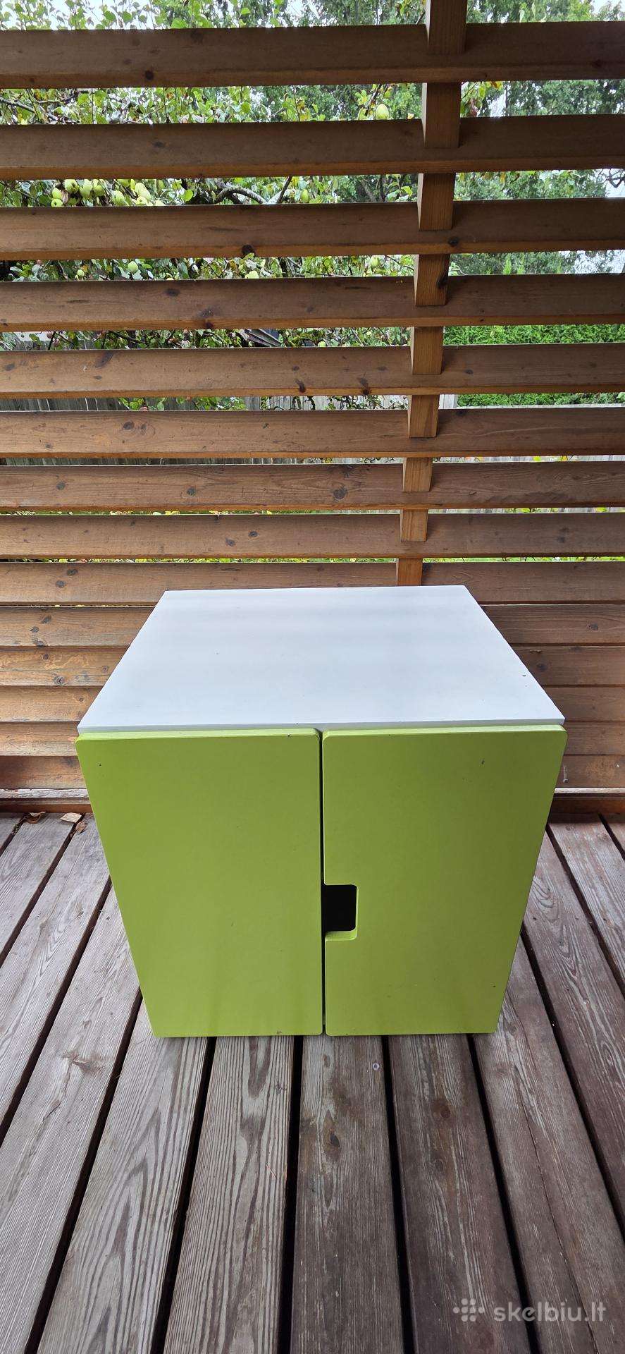 Atiduodu Ikea spintelę, kėdes