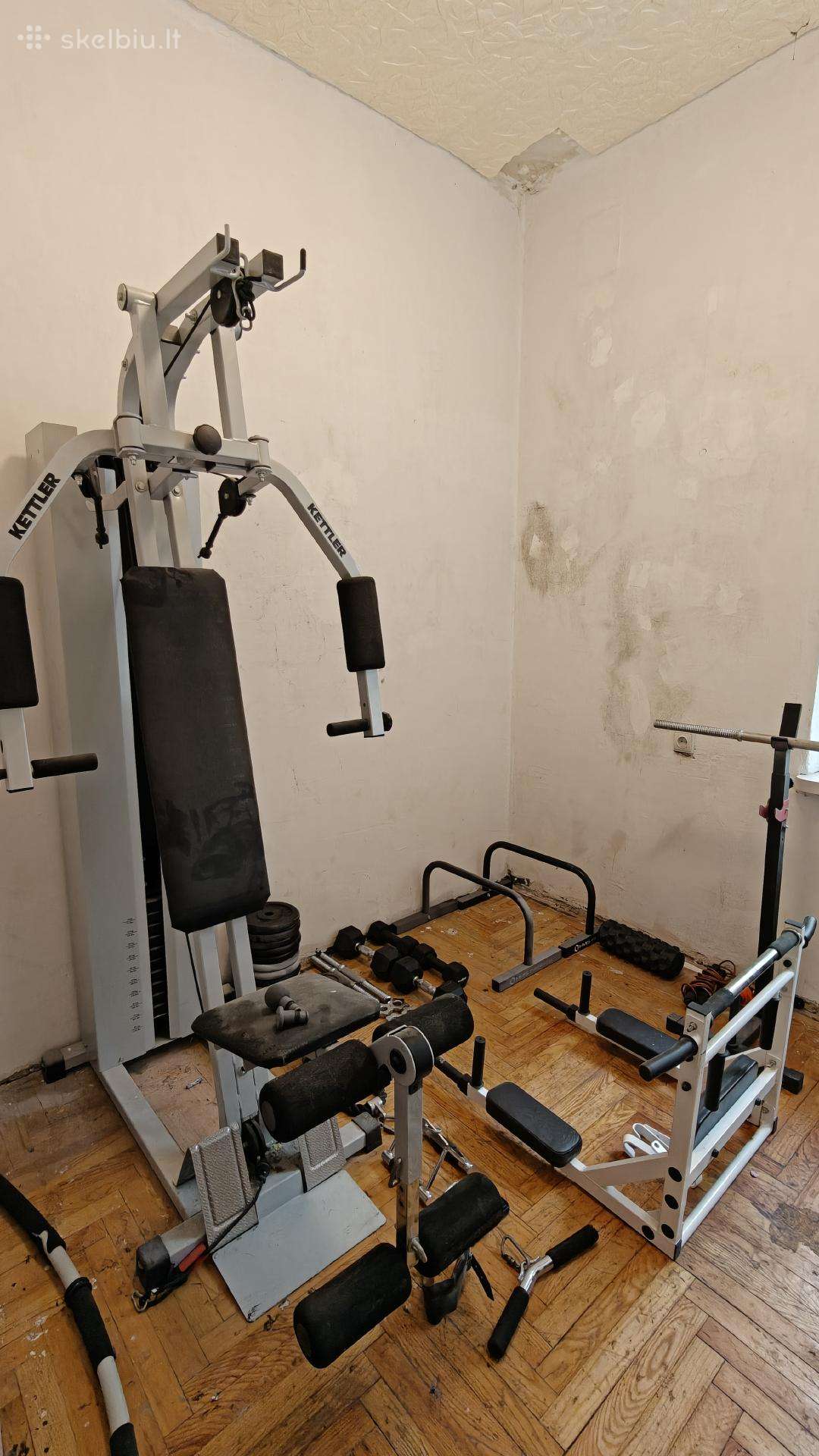 Pigus sporto inventorius,bokso kriaušė +pirštinės