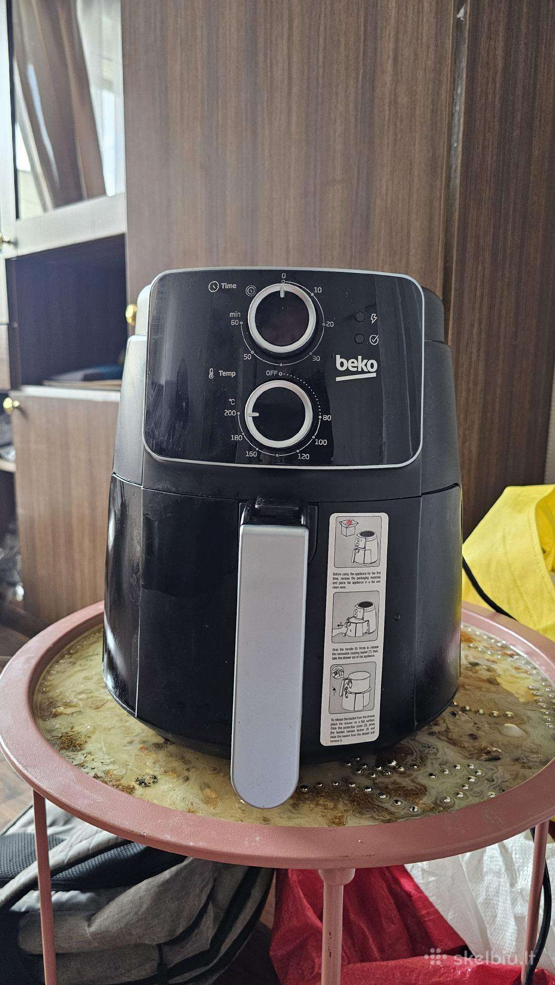 Karšta oro gruzdintuvė Beko Frl 2242 B 4.7l