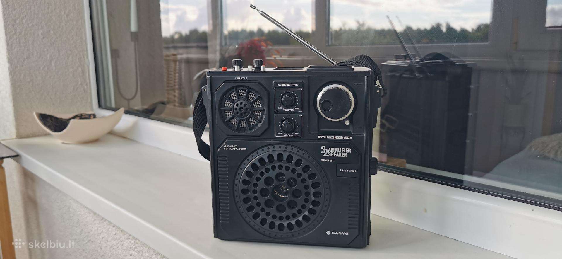 Sanyo Rp 8252e Fm/lw/mw/sw Radija - Defektas