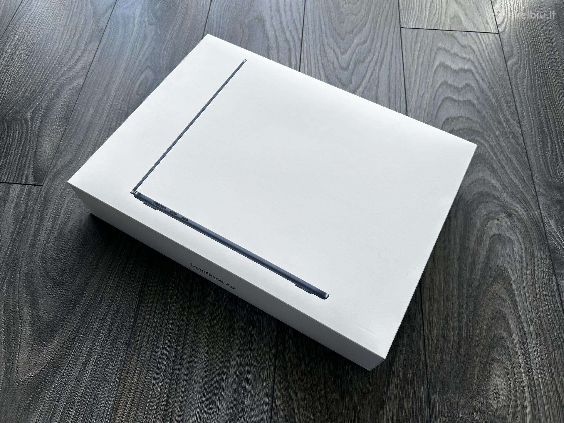 MacBook Air M3 15-inch