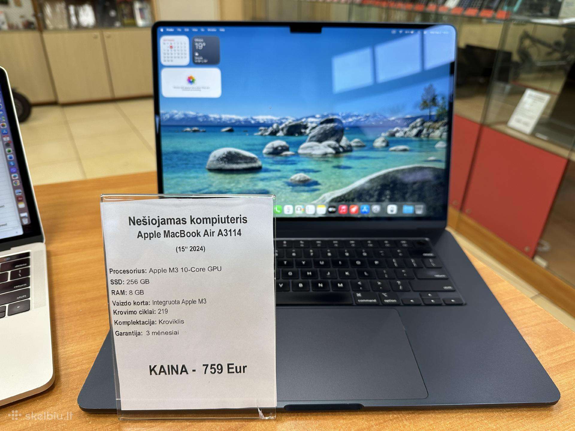 MacBook Air 15 2024 M3/8/256/cycle 219