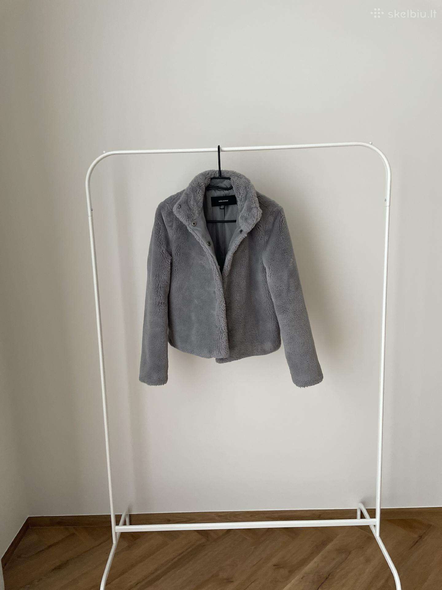 Vero Moda pilka dirbtinio kailio striukė S dydis