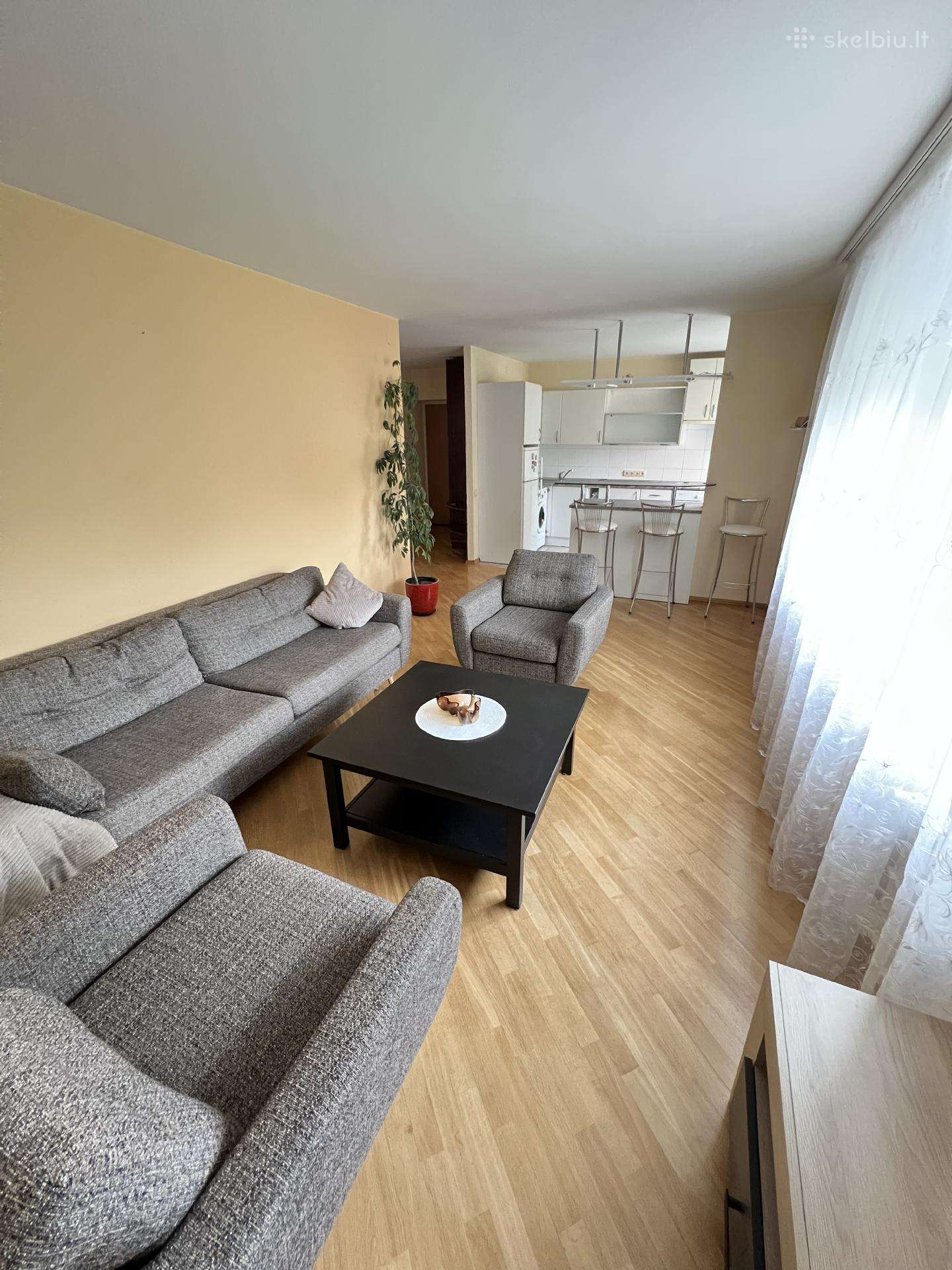 Parduodamas 2 kambarių butas Tilžės gatvėje