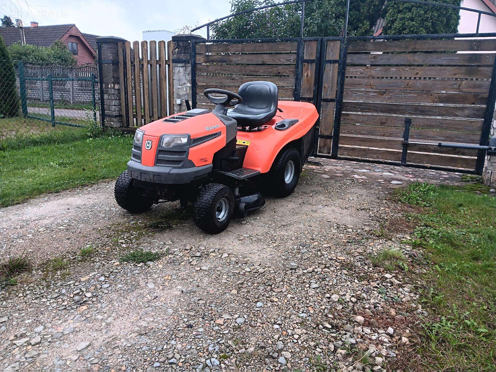 Sodo traktoriukas Husqvarna Cth171