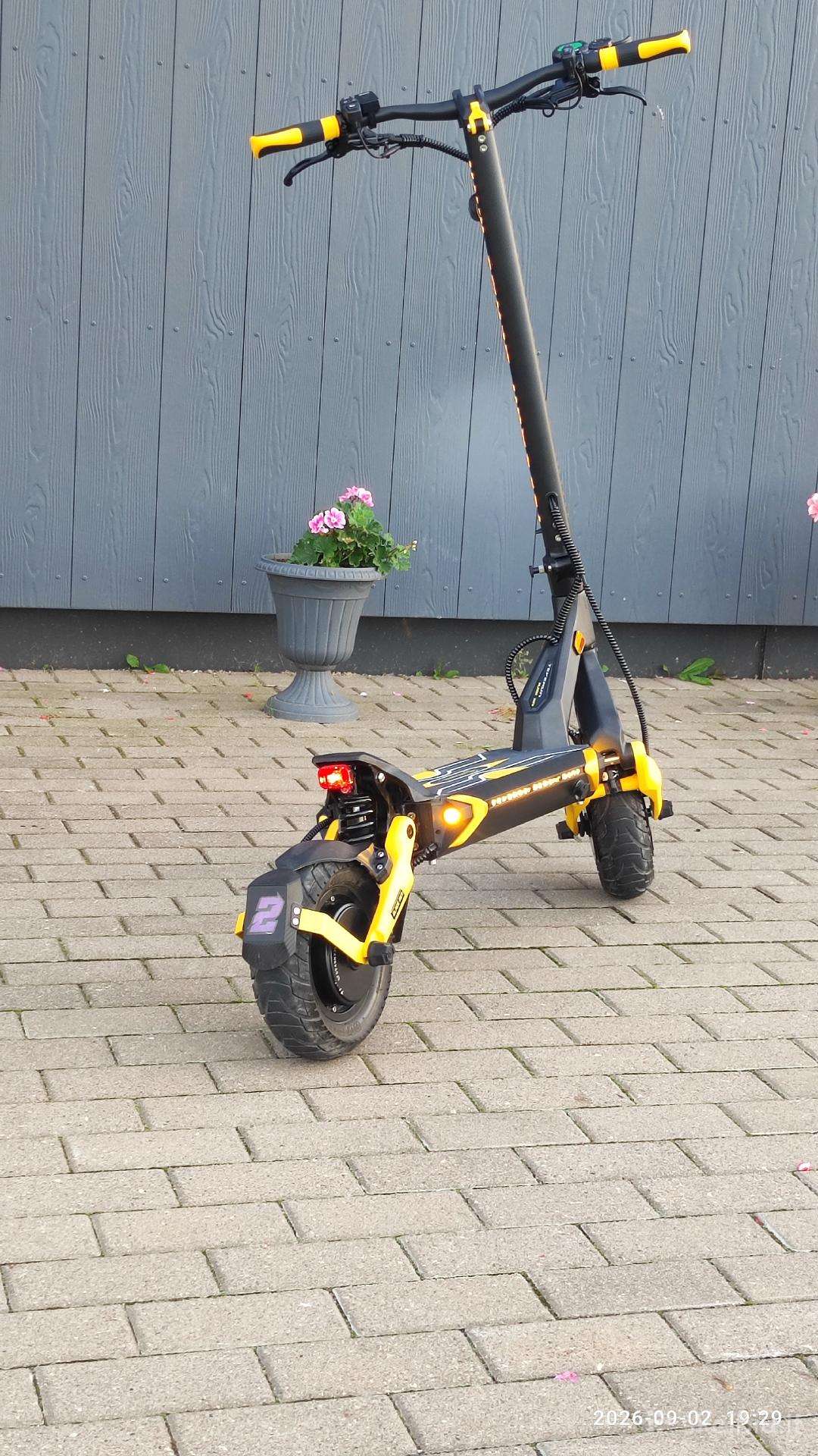 Electric scooter Teverun