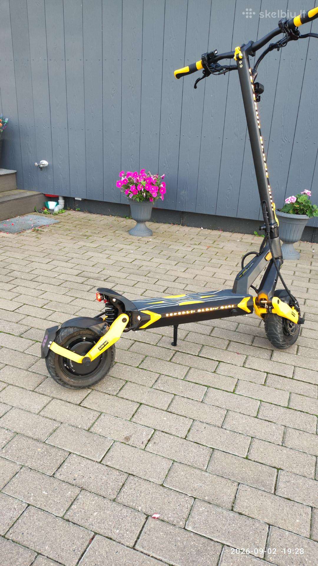Electric scooter Teverun