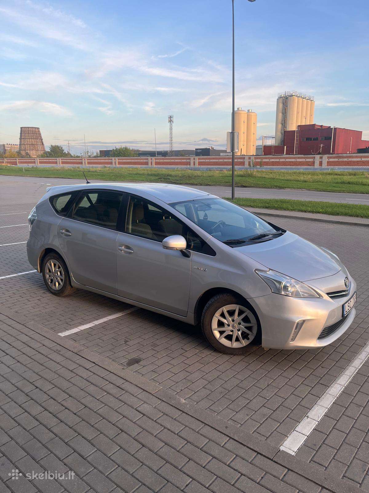 Parduodu Toyota Prius Plius