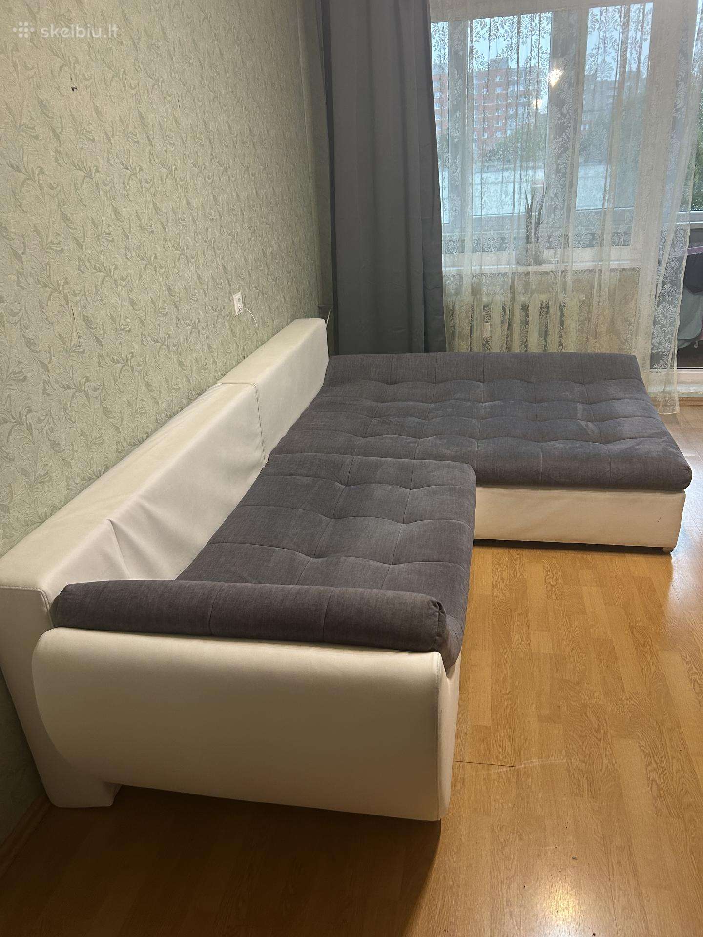 Dėvėtas minkštas kampas su miegama funkciją