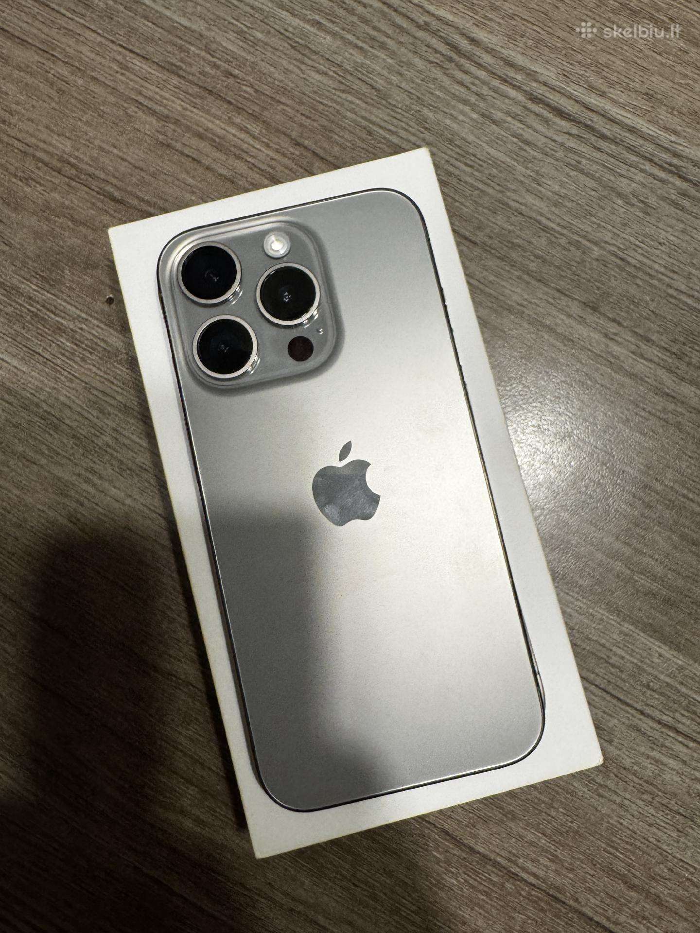 iPhone 15 pro 256gb