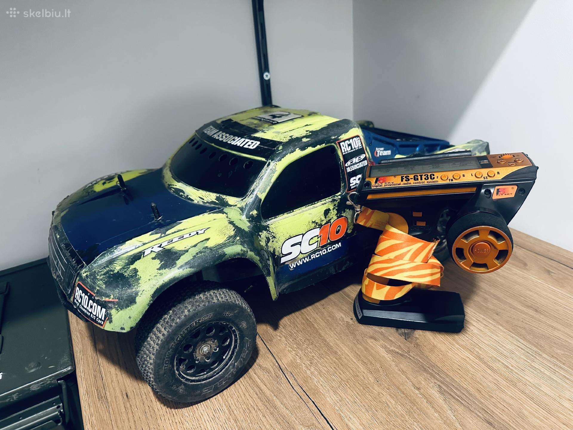 Team Associated sc10