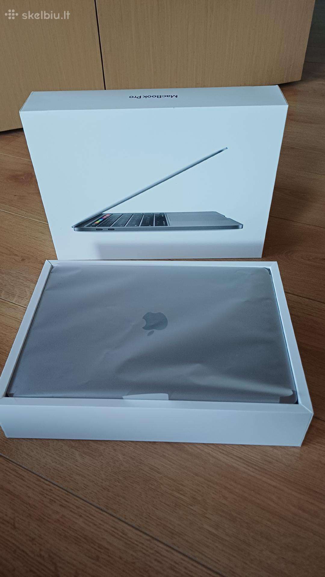 MacBook Pro 13, 2020, 8gb, 256gb SSD, pilnas kompl