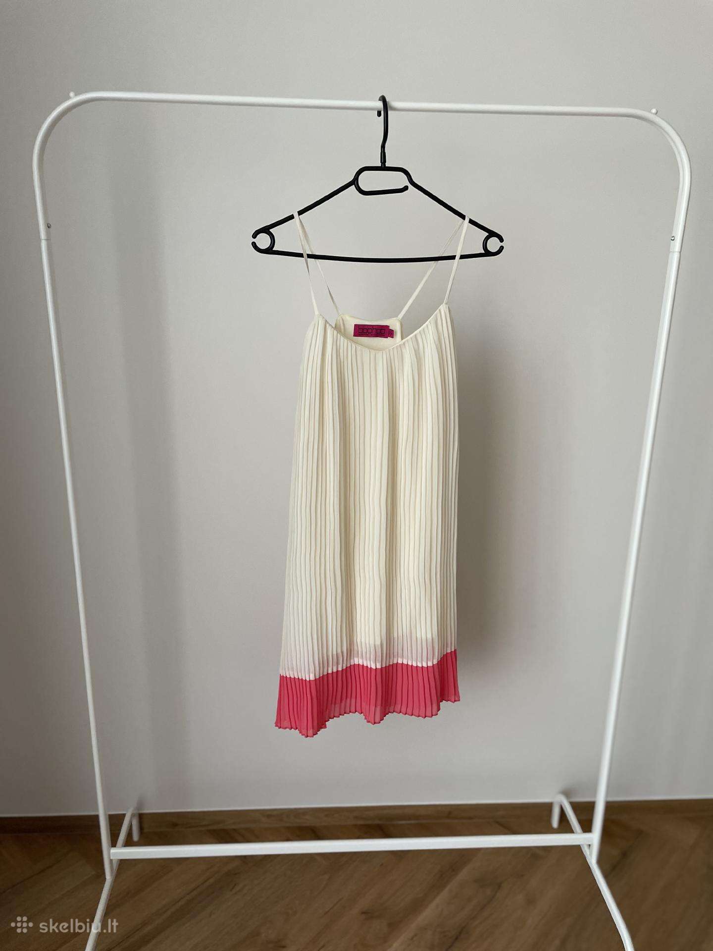 Boohoo plisuota mini suknelė S / 36 dydis