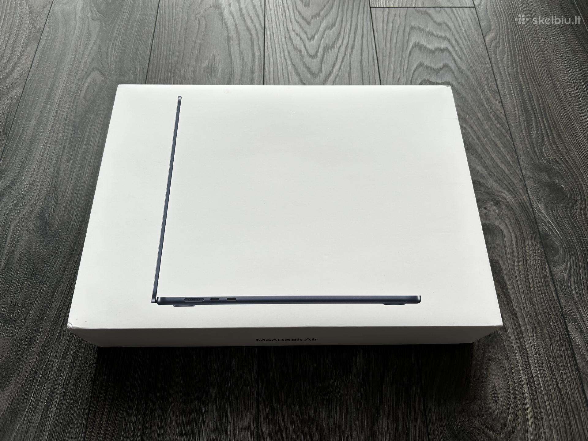 MacBook Air M3 15-inch 16gb 512gb SSD