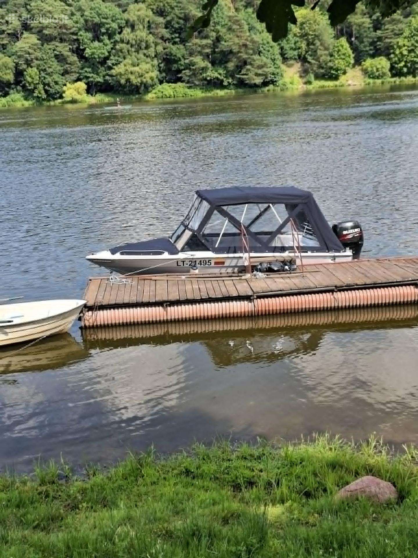 Parduodamas paruoštas žvejybai ir poilsiui kateris