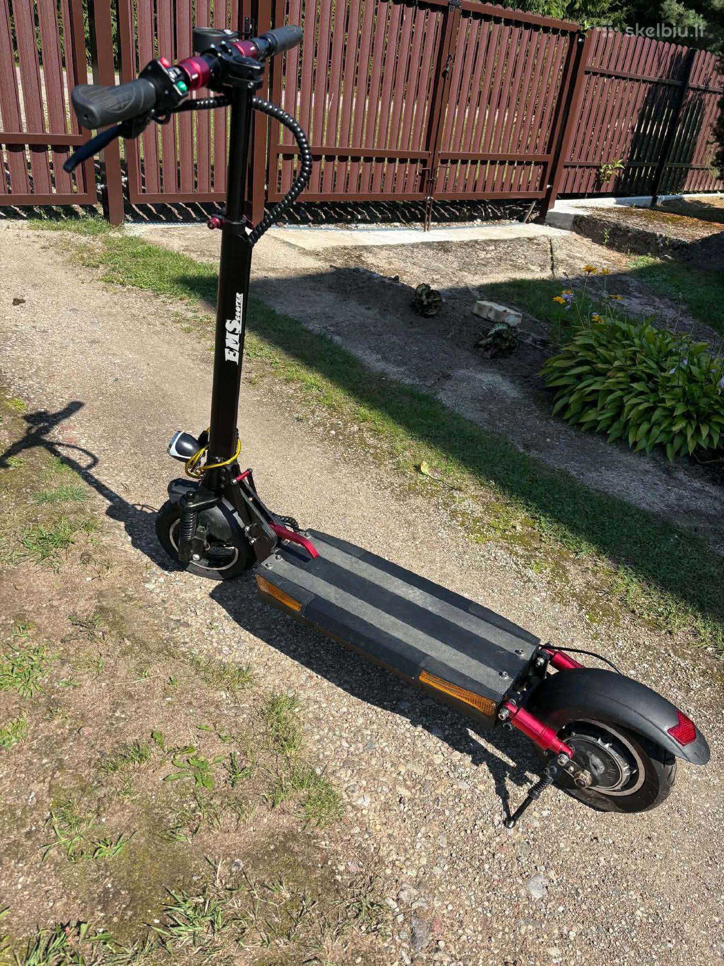 Elektinis paspirtukas Emscooter