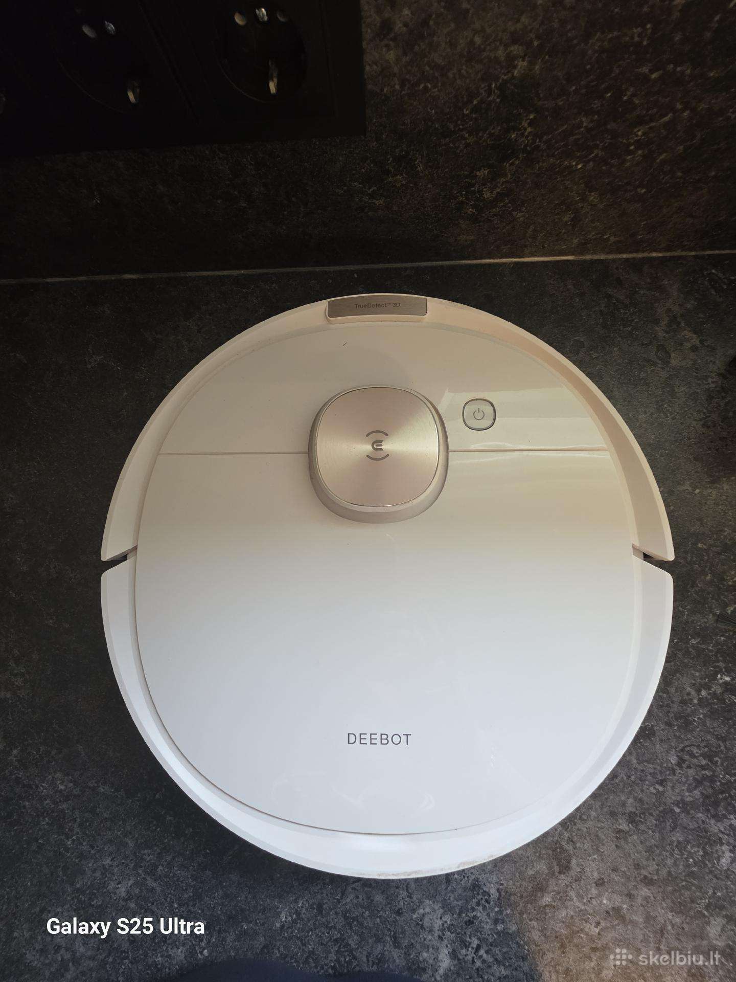 Ecovacs robotas siurblys su plovimo funkcija